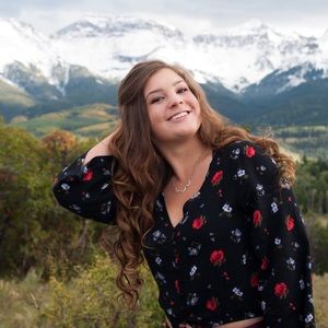 Meet your Posher, Cora